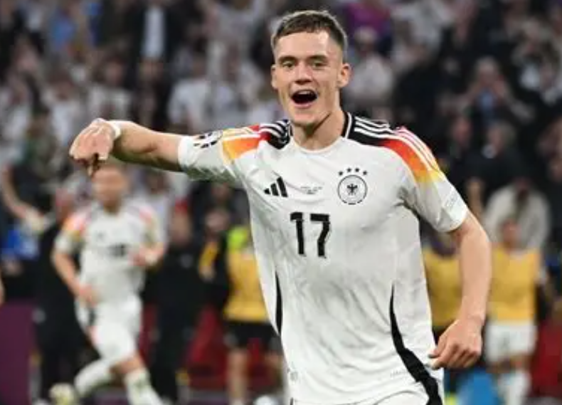 <a href='https://www.www.huaxiacollege.cn/news/tag/267.html' style='color: blue;'>英超</a>第14轮焦点战：利物浦主场迎战桑德兰赛前动态