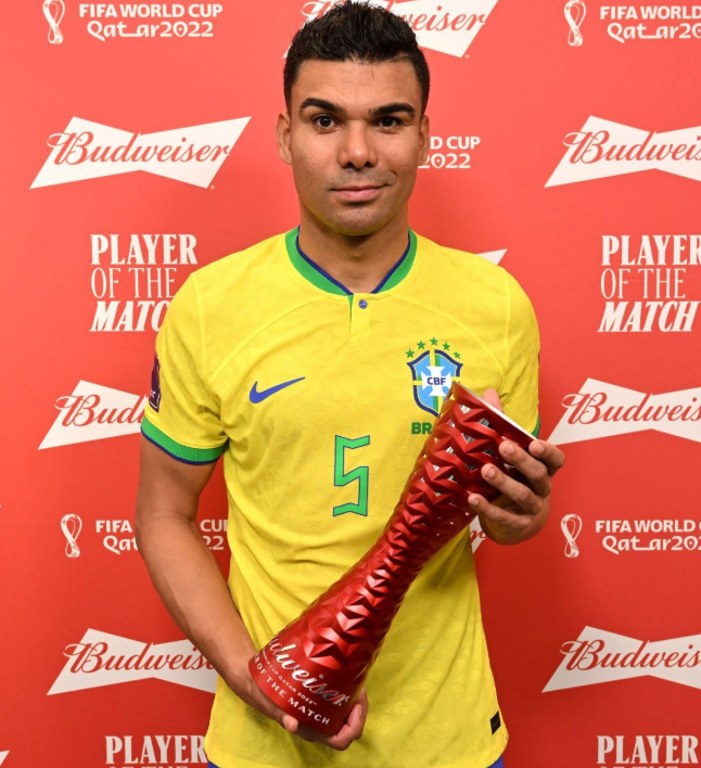 曼联胜纽卡赛后：阿莫林详解提前换下卡塞米罗之因